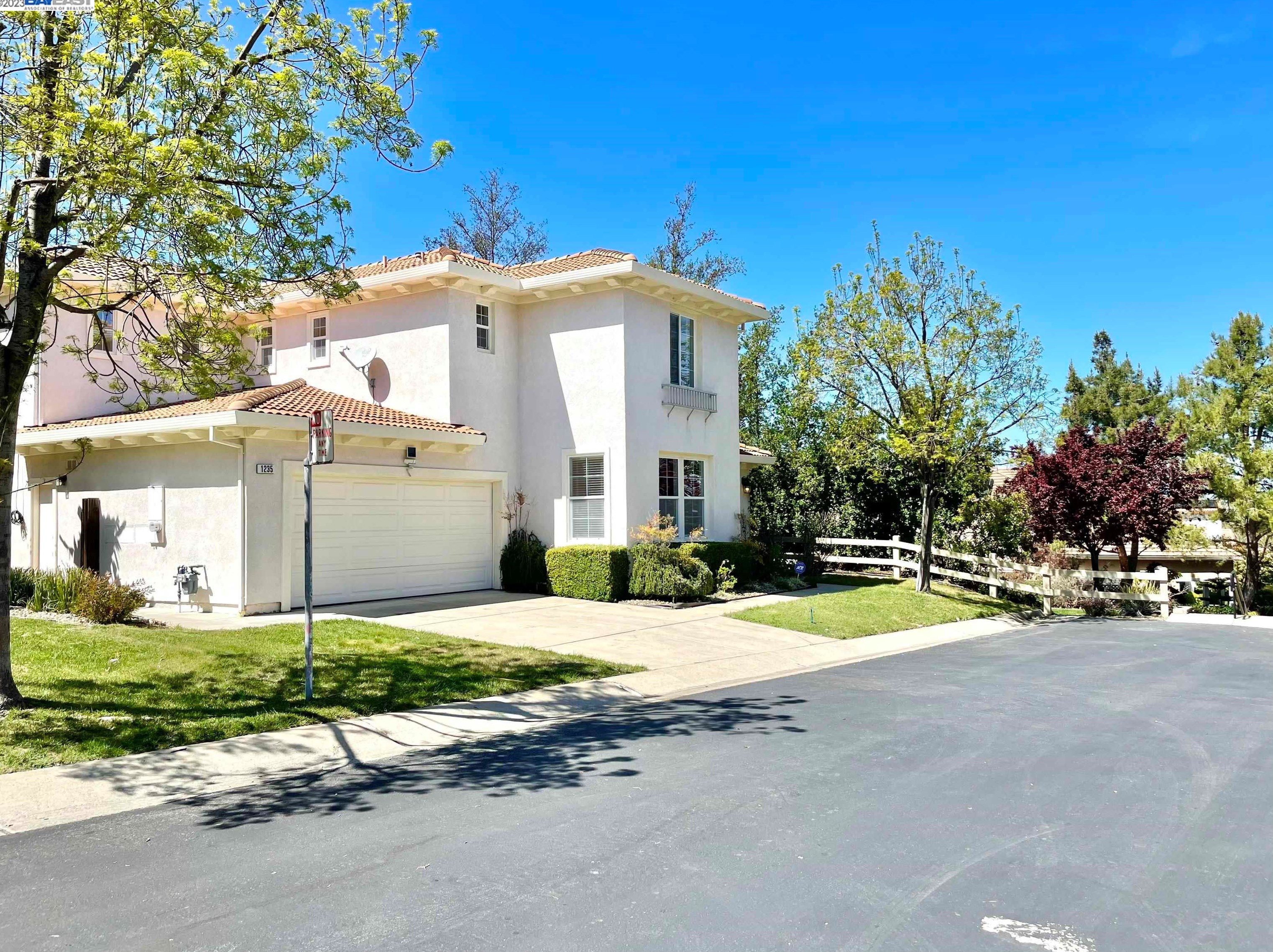 1235 Mountain Side Ct, Concord, CA 94521