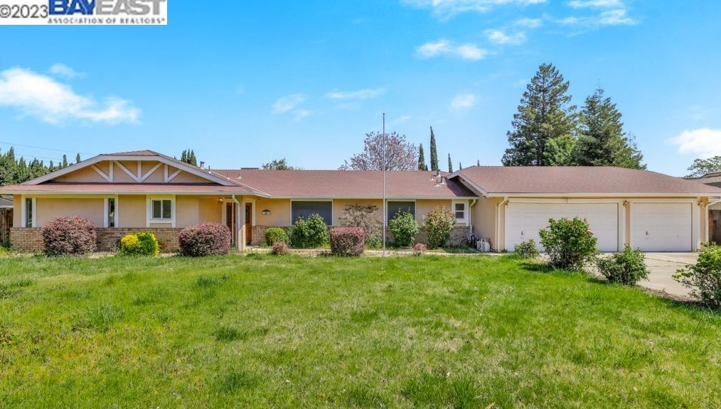 556 Greenview Pl, Manteca, CA 95337