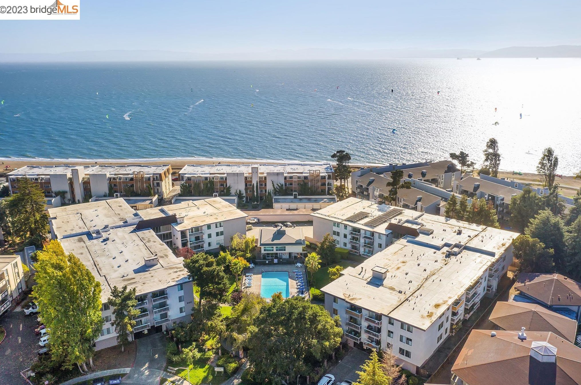 950 Shorepoint Ct #111, Alameda, CA 94501