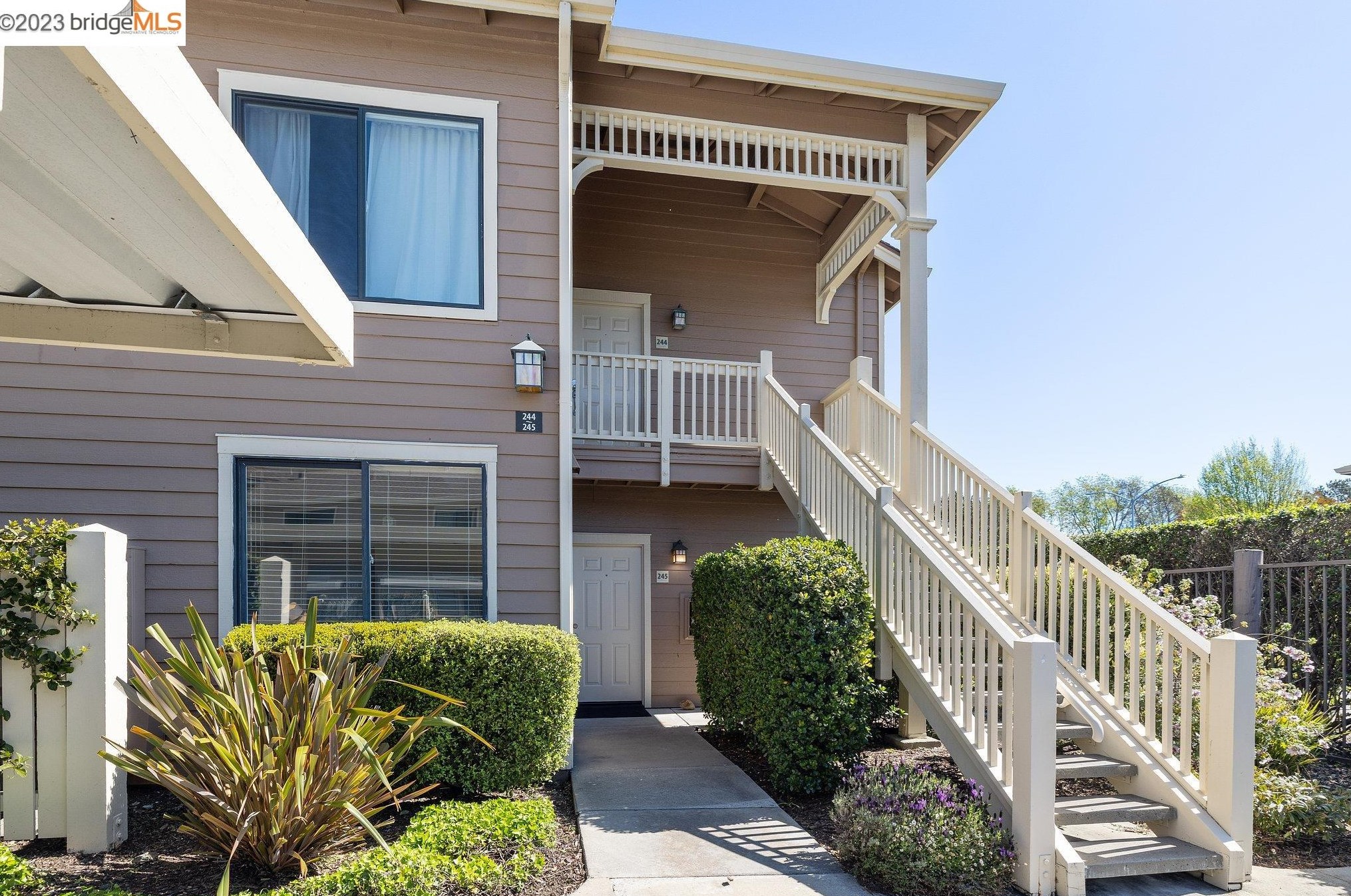 245 Shoreline Ct, Richmond CA  94804-7435 exterior