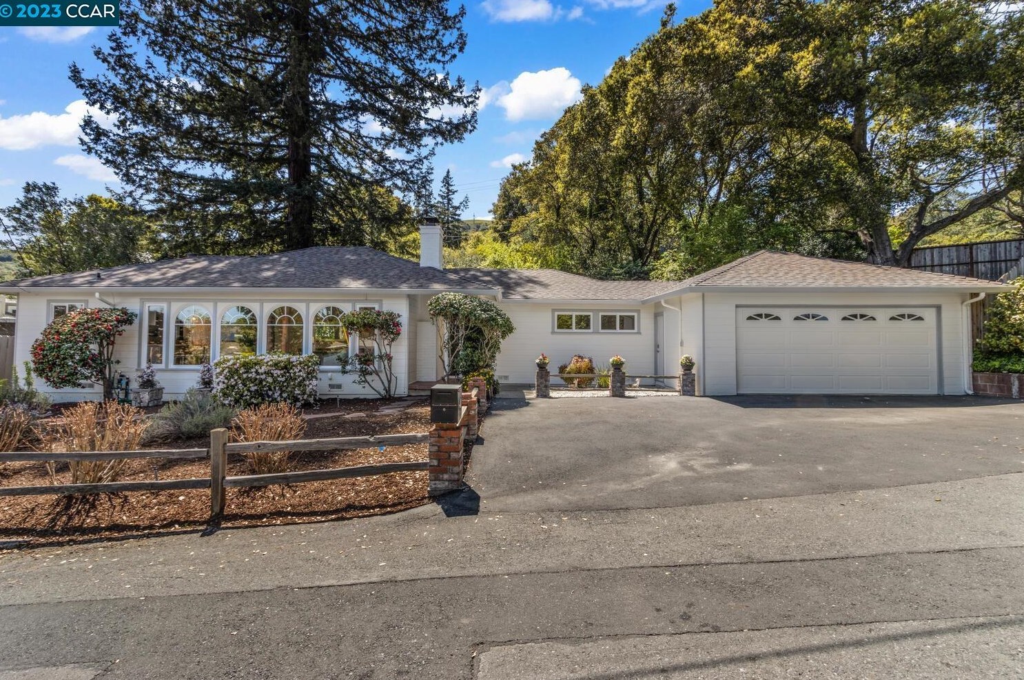 4 Mariposa Ln, Orinda, CA 94563