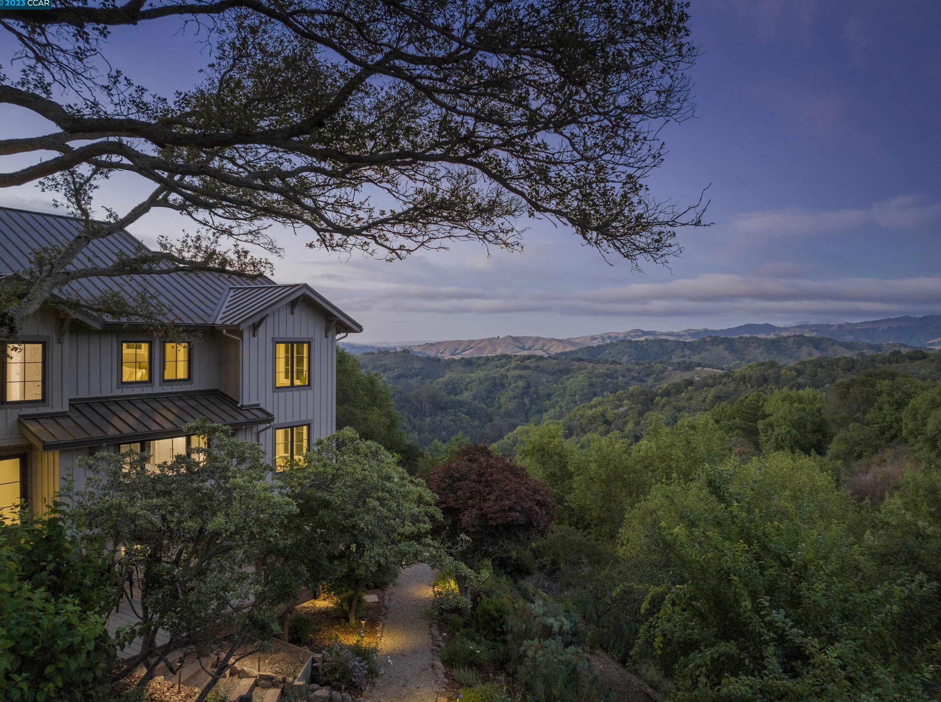 12740 Brookpark Rd, Oakland, CA 94619