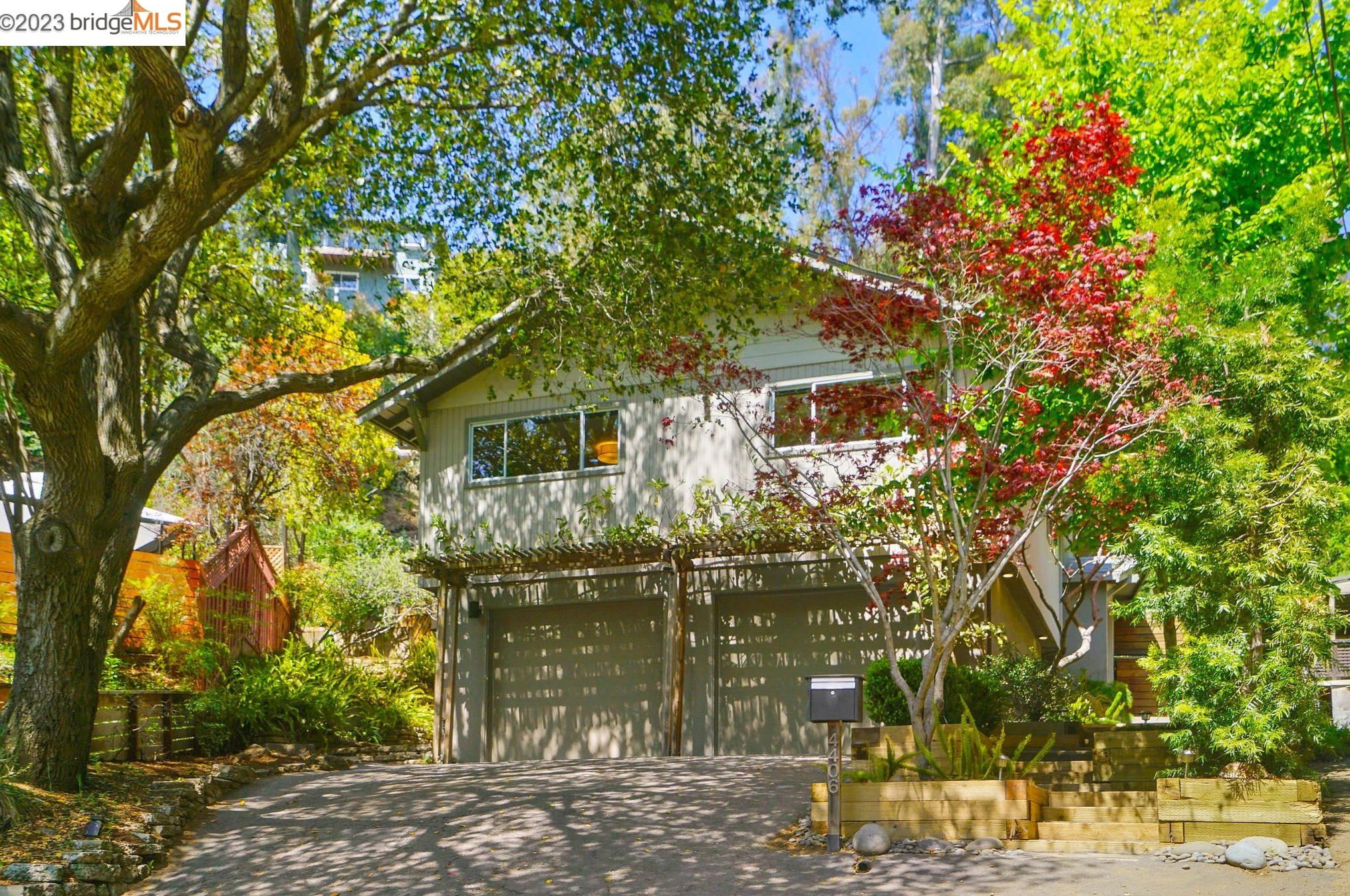 4406 Whittle Ave, Oakland, CA 94602-2549