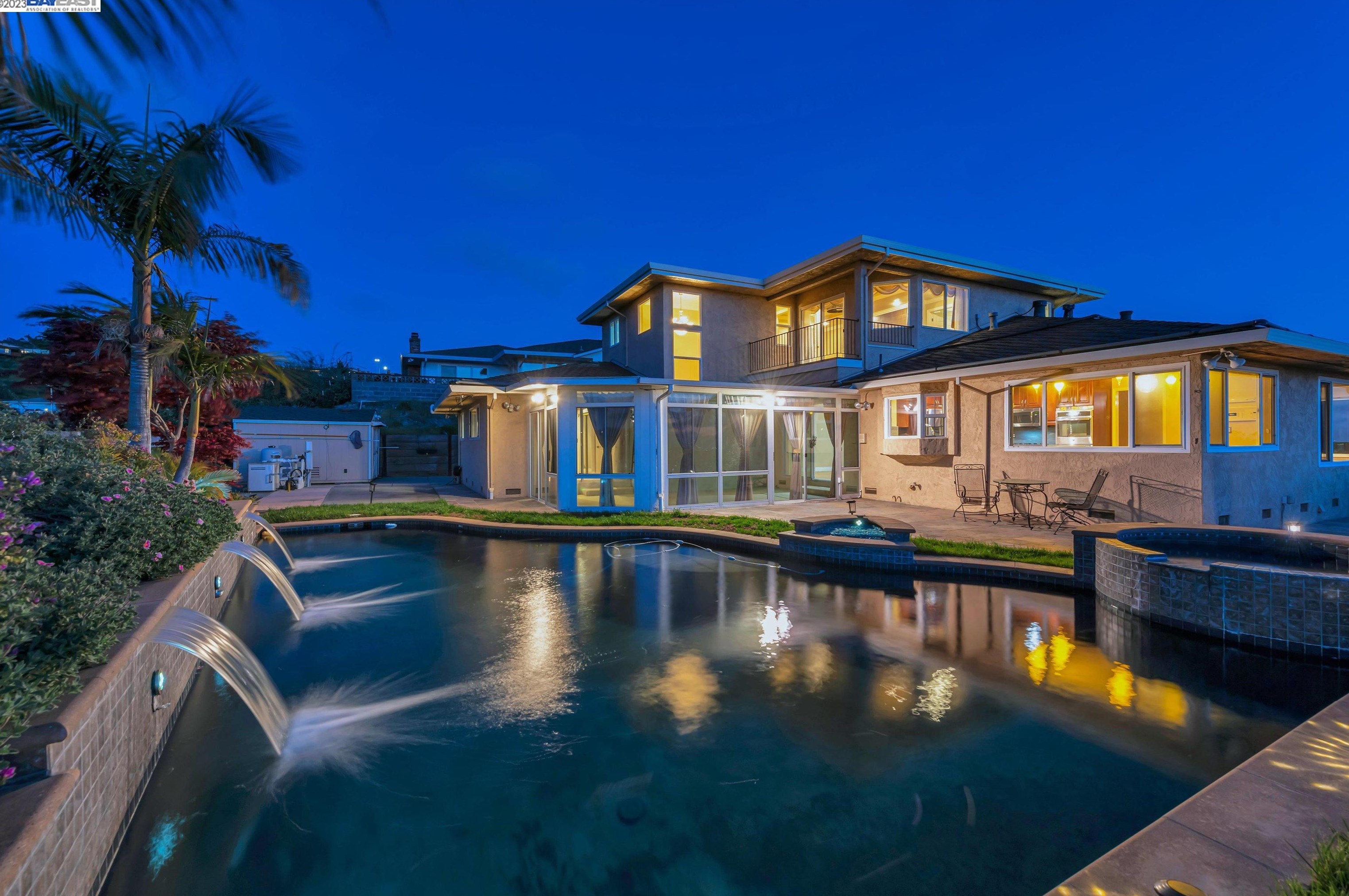1876 Marineview Dr, San Leandro, CA 94577