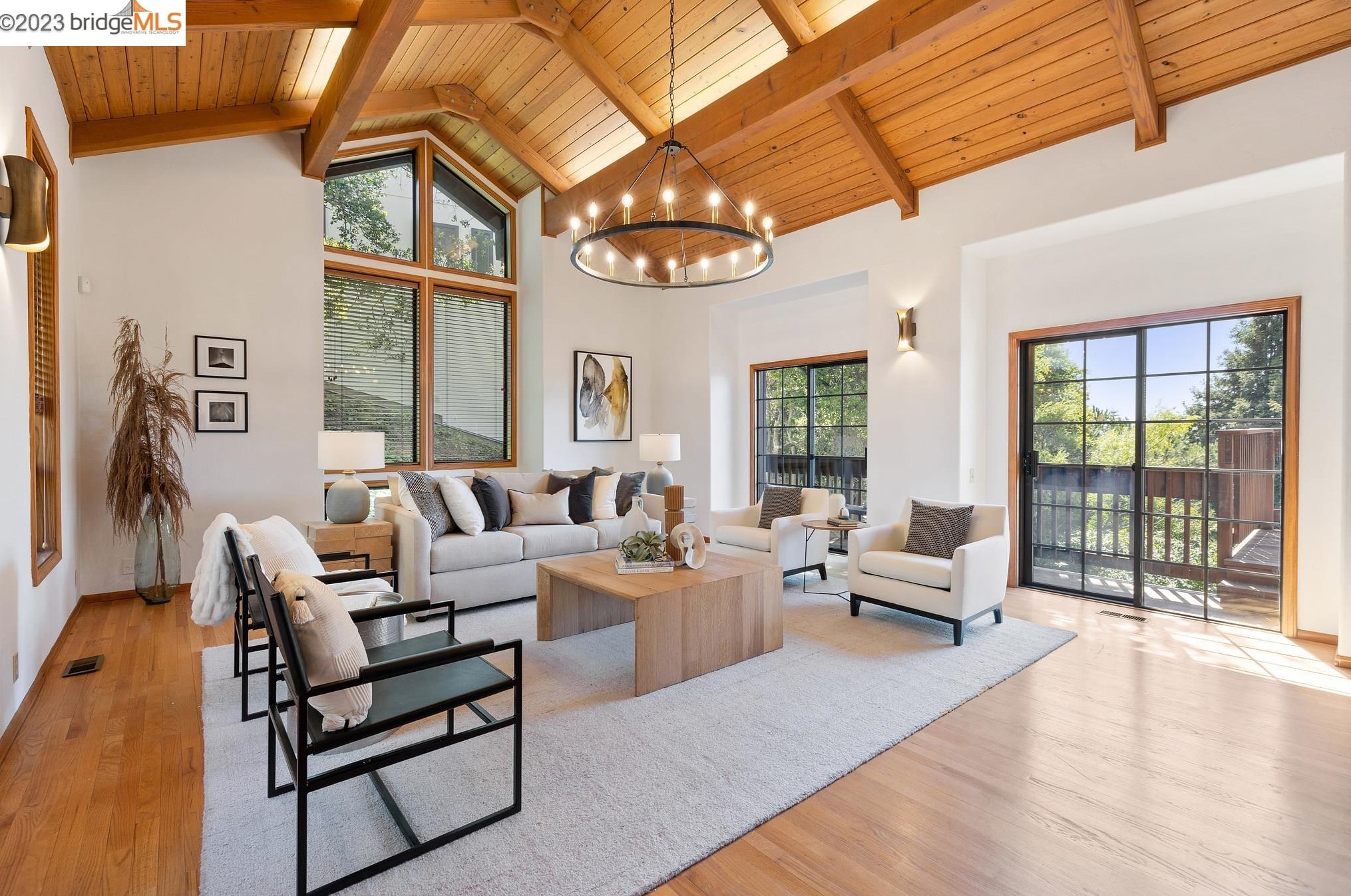 4 Abbott Way, Oakland, CA 94618-2610