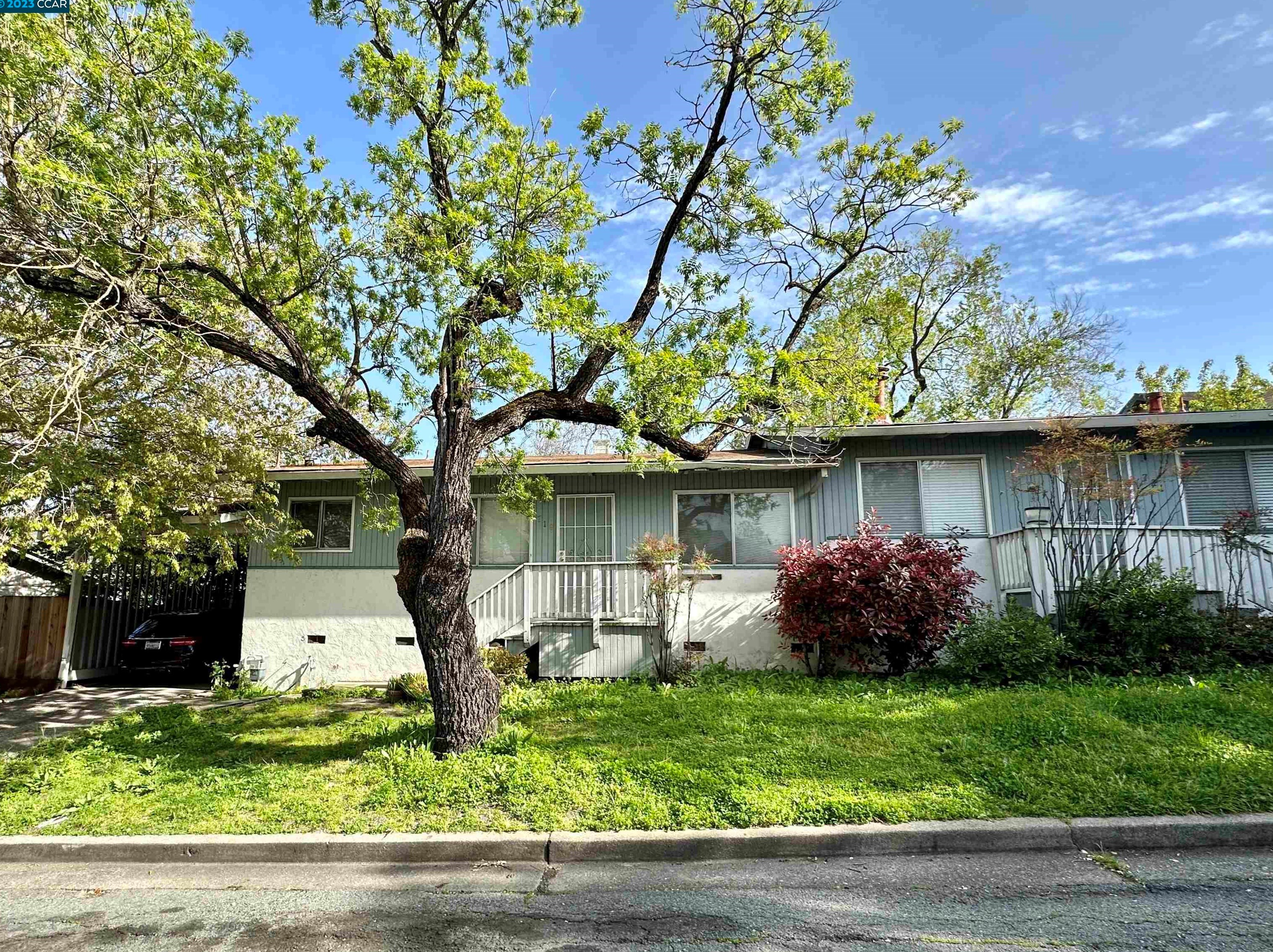 719 Picnic Ln, Walnut Creek, CA 94597-3027