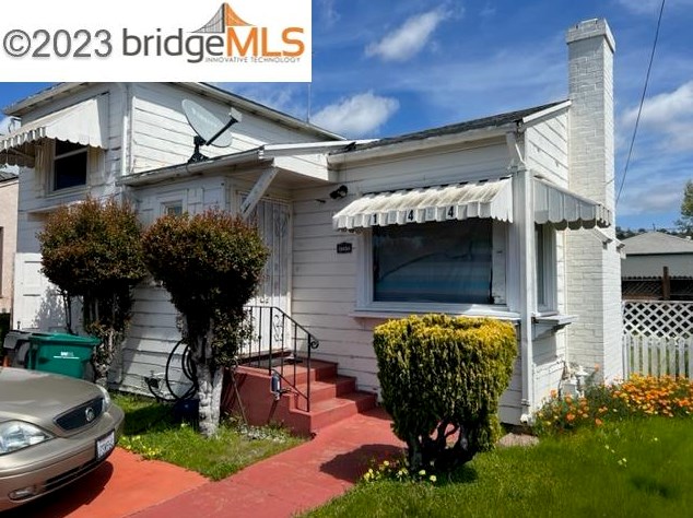 10454 Longfellow Ave, Oakland, CA 94603-3446