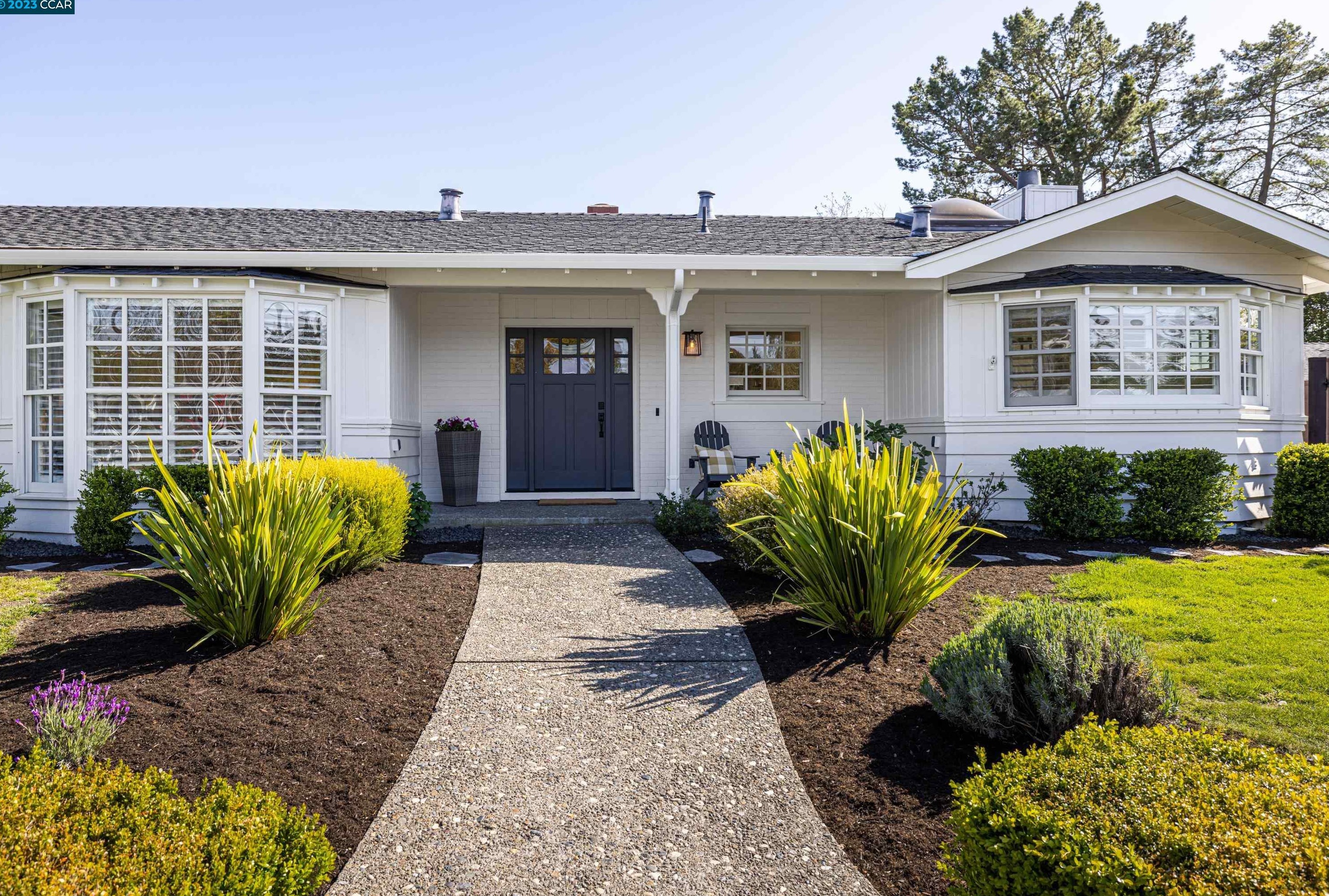1056 Sanders Dr, Moraga, CA 94556