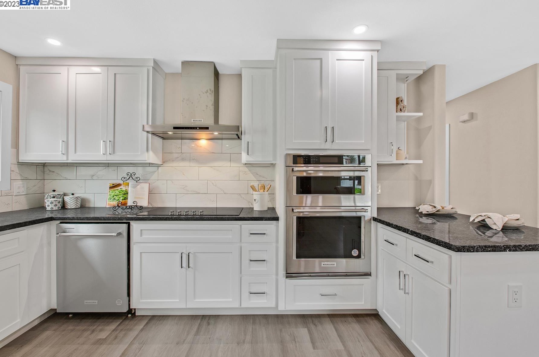 1405 Harmon St, Berkeley CA  94702-2717 exterior