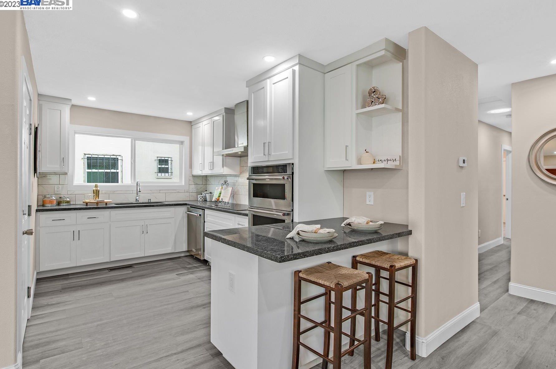 1405 Harmon St, Berkeley CA  94702-2717 exterior