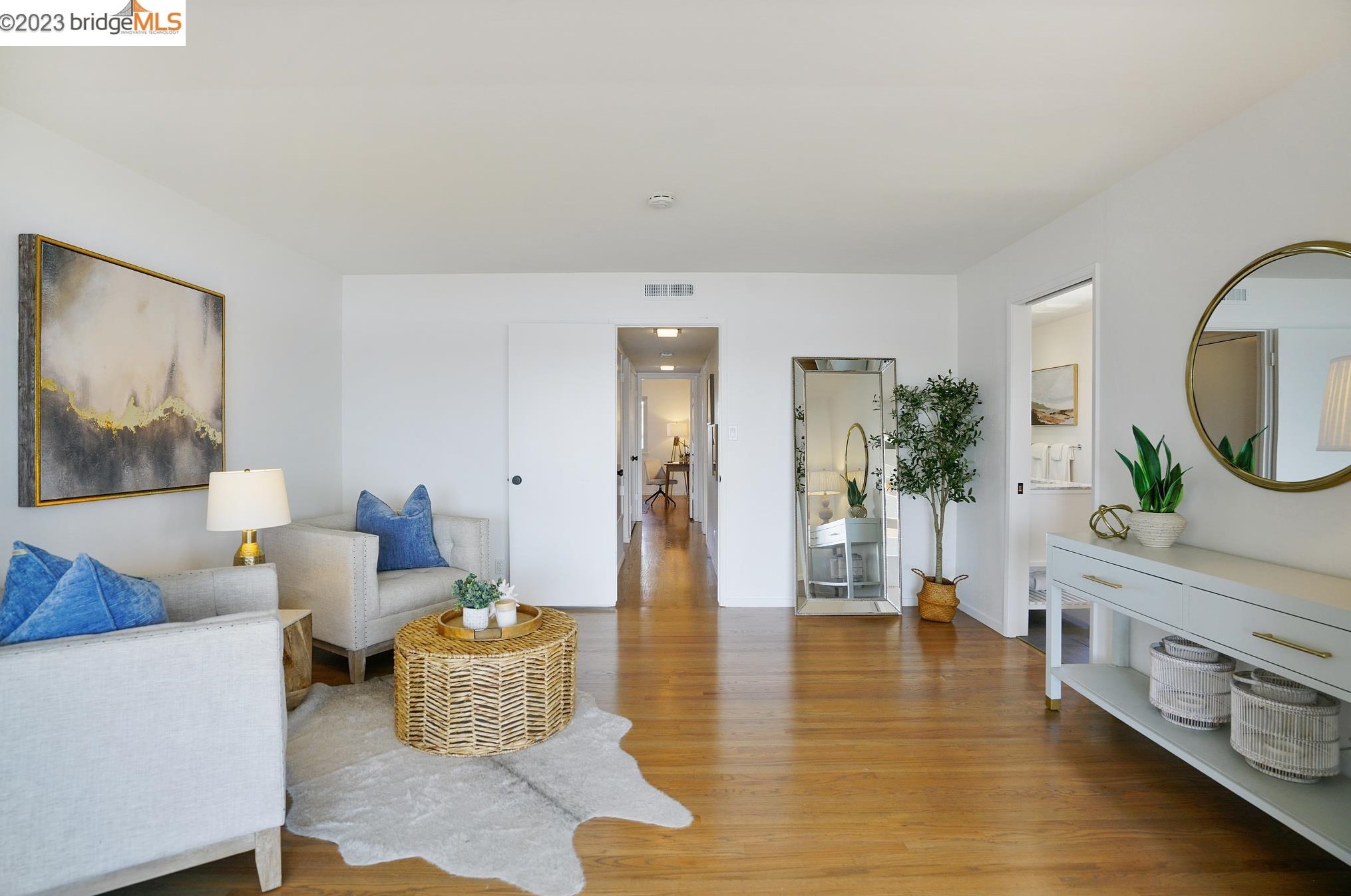 2926 Bayview Dr, Alameda CA  94501-6350 exterior