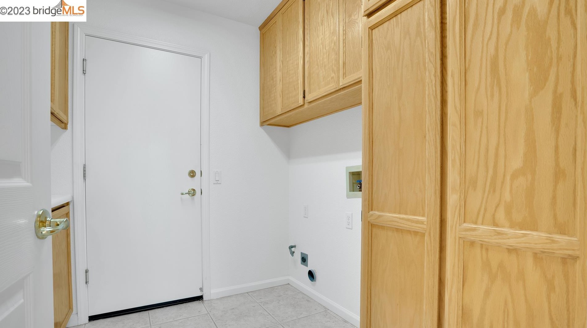 570 Central Park Pl, Los Angeles CA  94513-6032 exterior