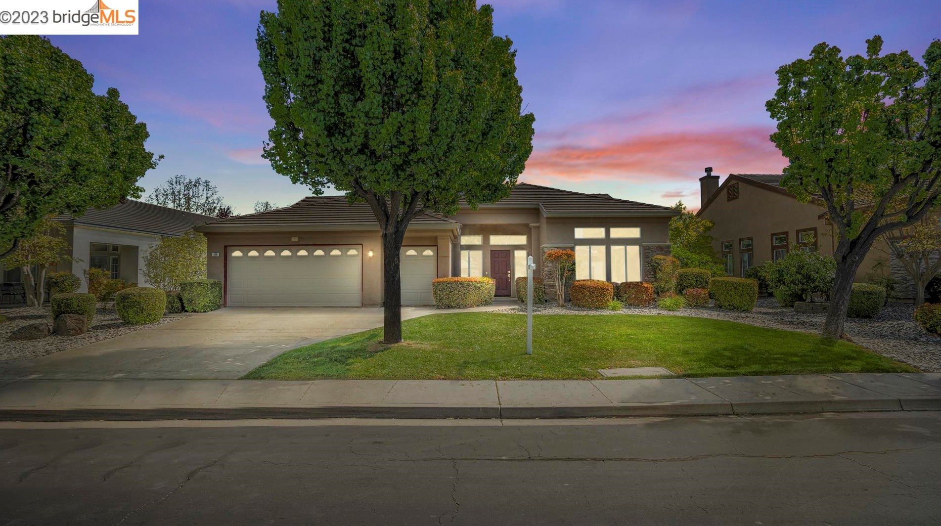 570 Central Park Pl, Los Angeles CA  94513-6032 exterior