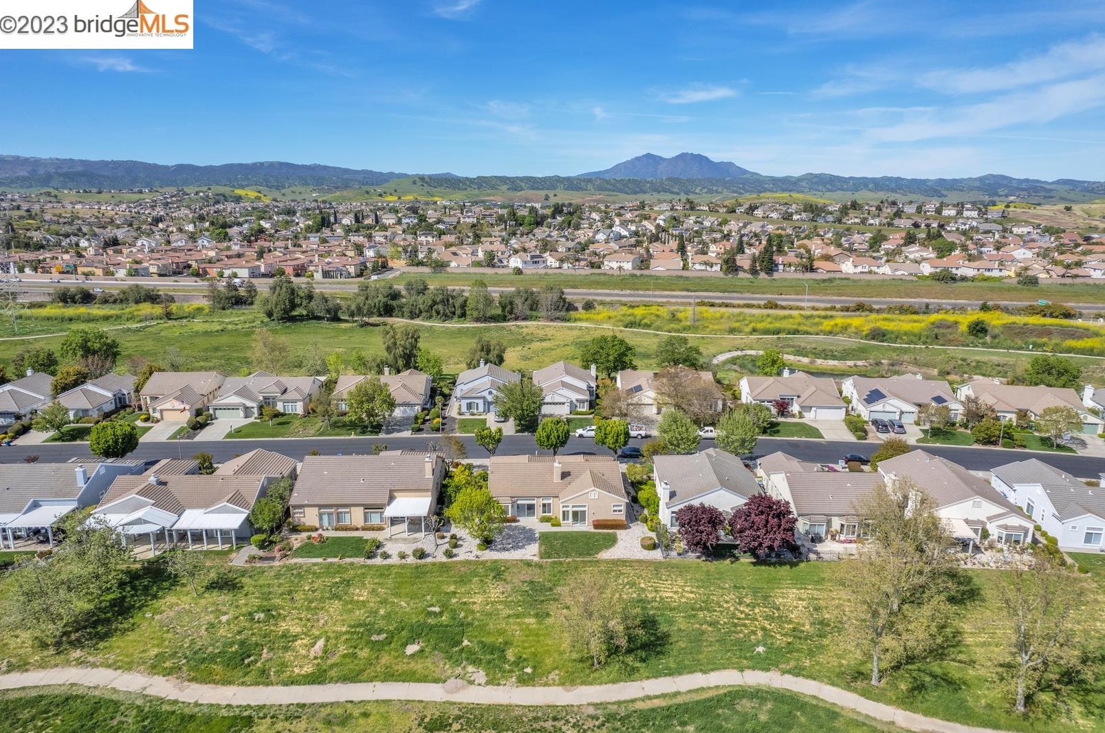 570 Central Park Pl, Los Angeles CA  94513-6032 exterior