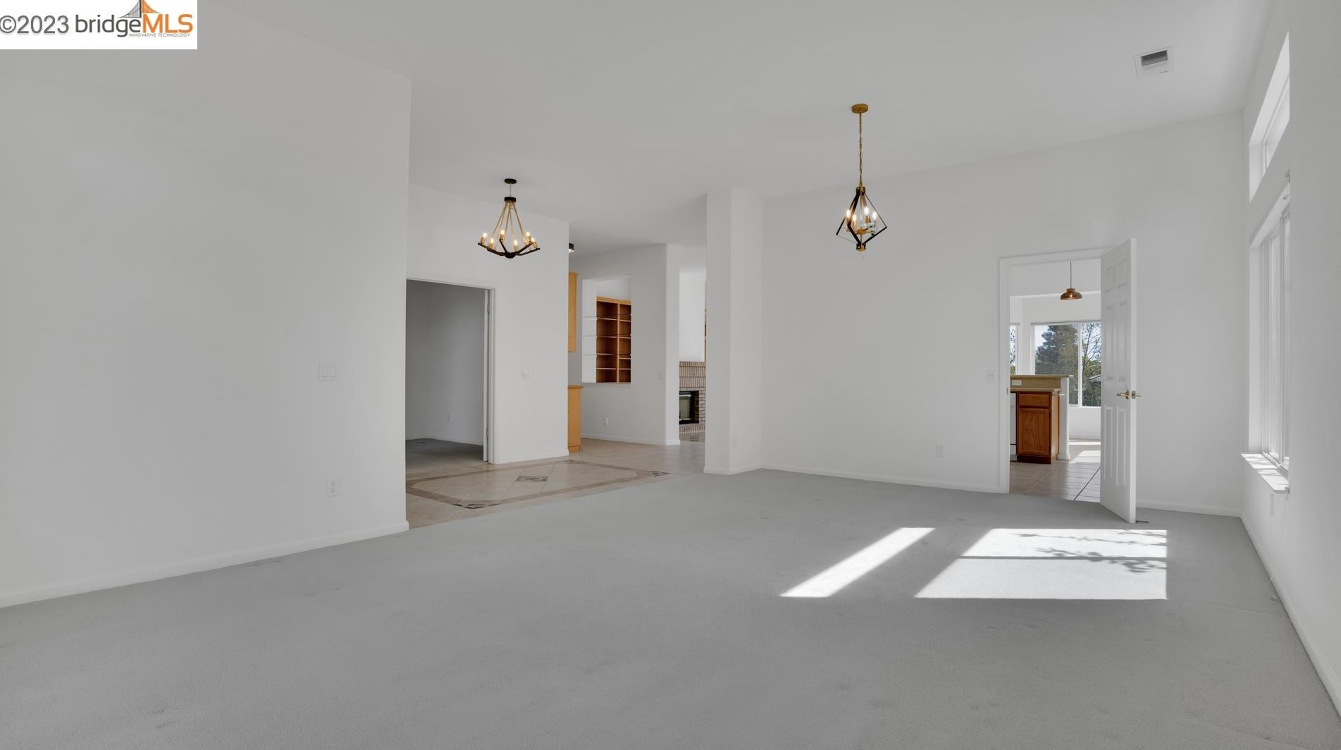 570 Central Park Pl, Los Angeles CA  94513-6032 exterior