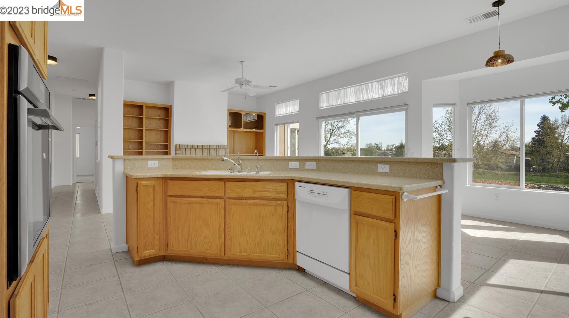 570 Central Park Pl, Los Angeles CA  94513-6032 exterior