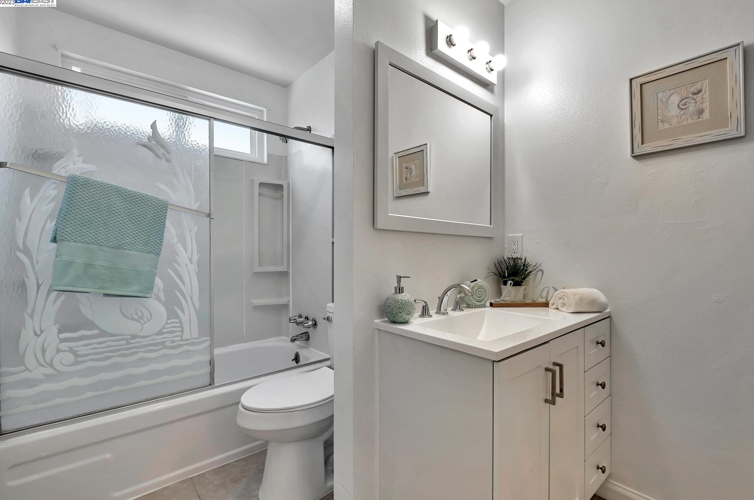 32472 Deborah Dr, Union City CA  94587-5007 exterior