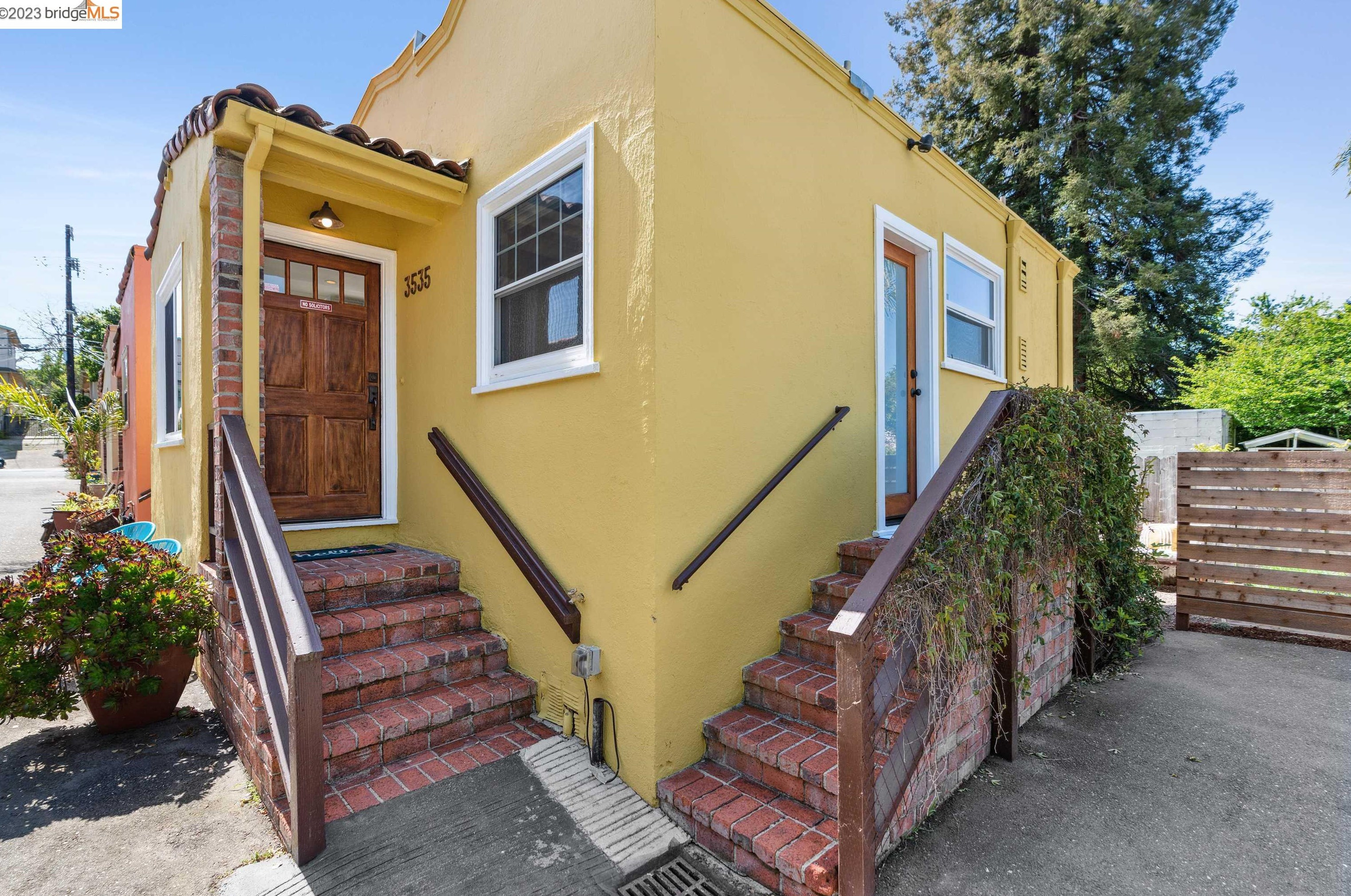 3535 Laguna Ave, Oakland, CA 94602