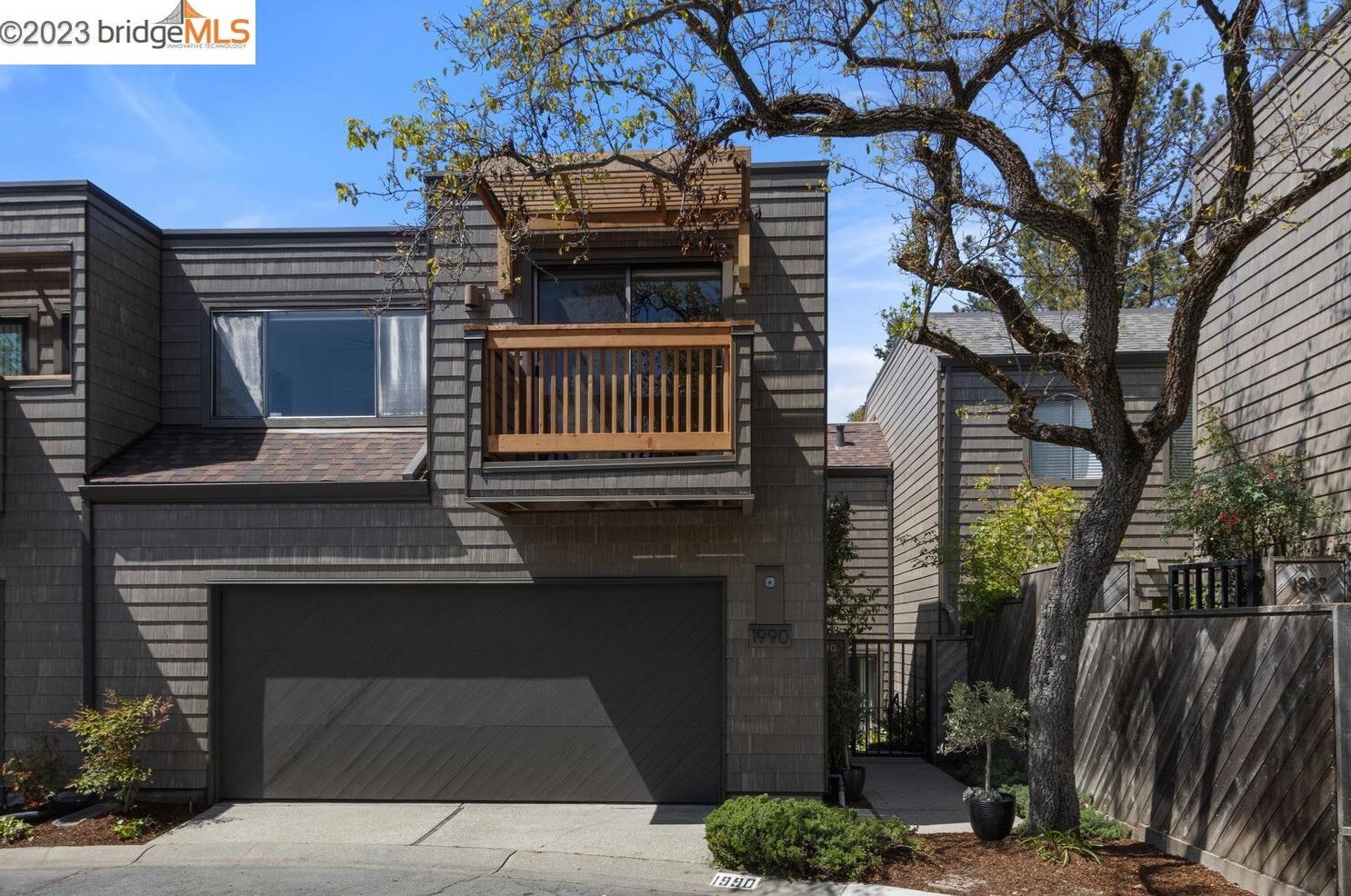 1990 Robin Ridge Ct, Walnut Creek, CA 94597-2945