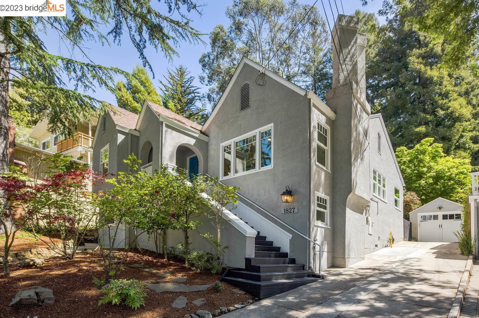 1827 Woodhaven Way, Oakland, CA 94611-1236