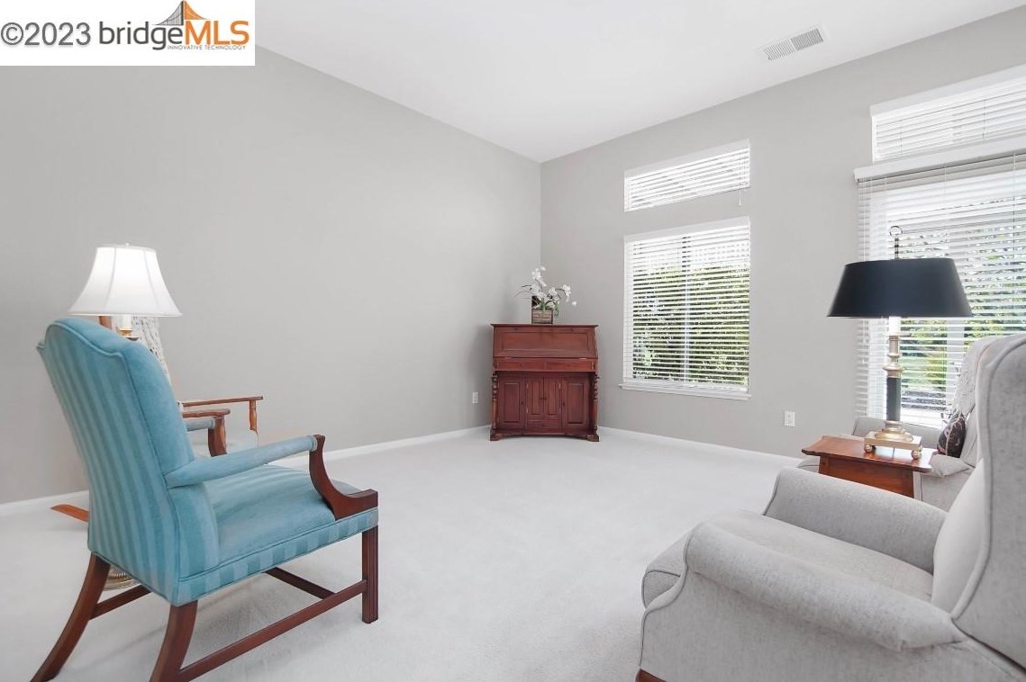 541 Central Park Pl, Los Angeles CA  94513-6037 exterior