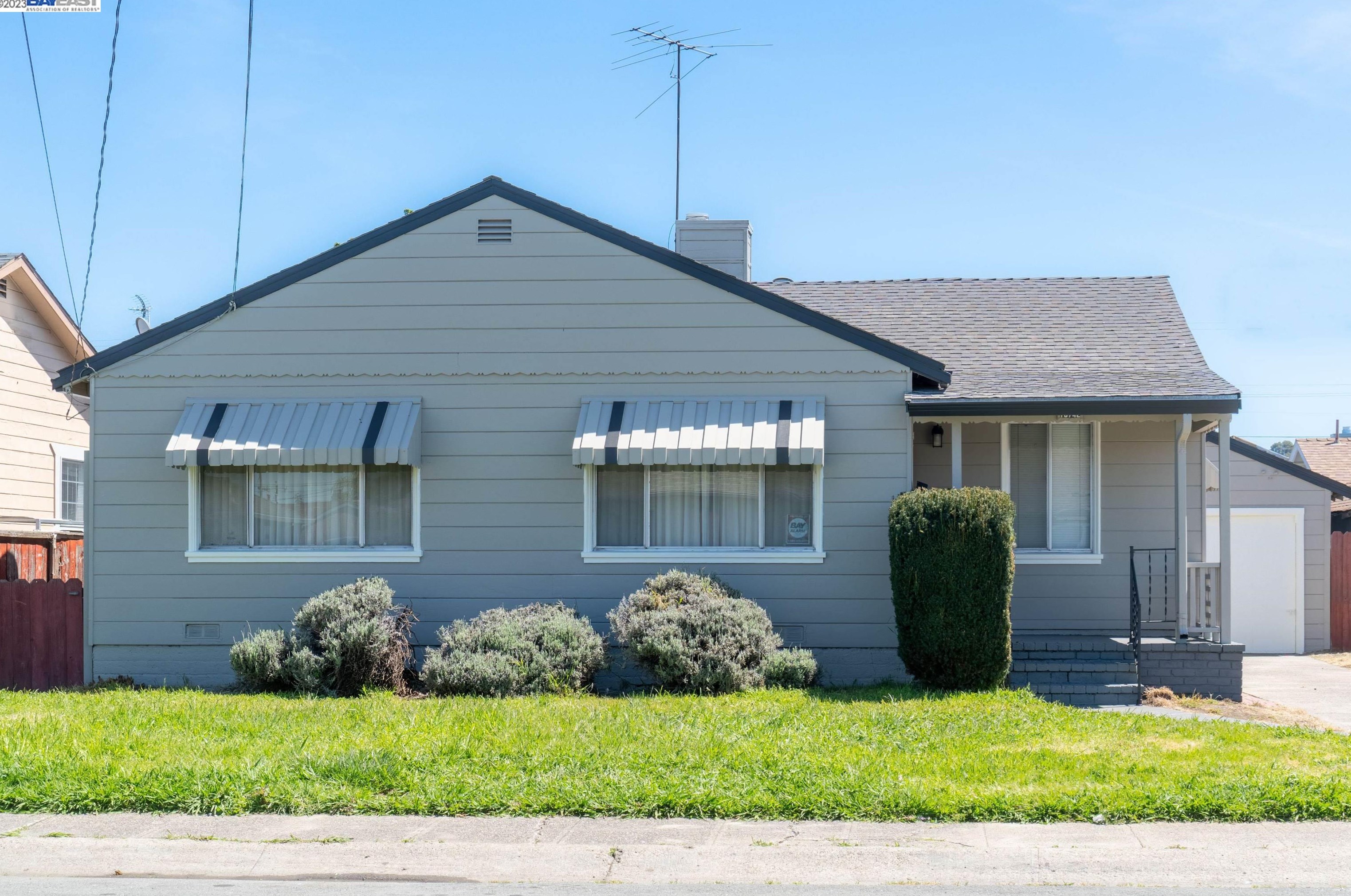16742 Los Reyes Ave, San Leandro, CA 94578