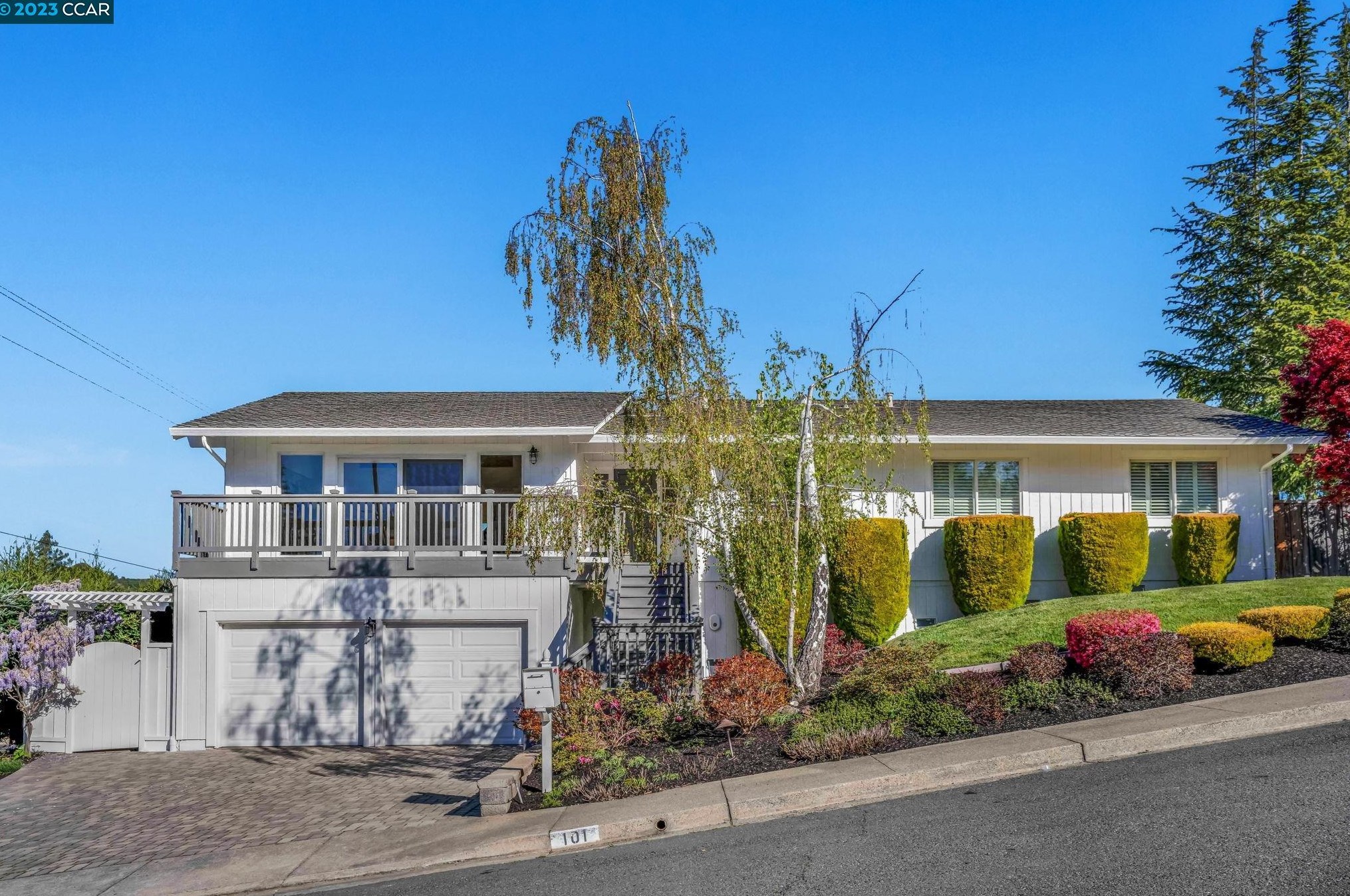 101 Eileen Ct, Moraga, CA 94556