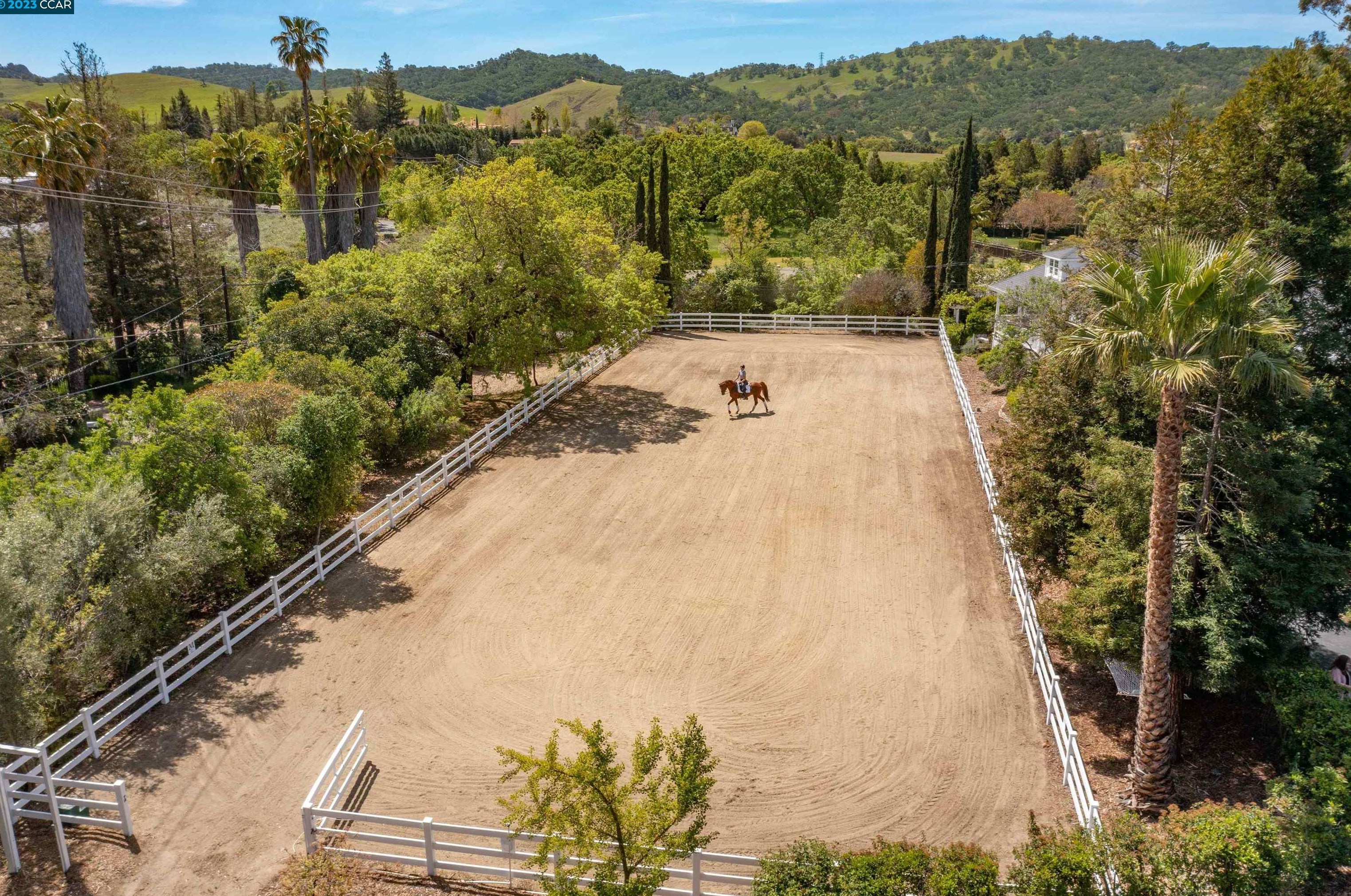 801 Gate Rd, Walnut Creek, CA 94598-4624