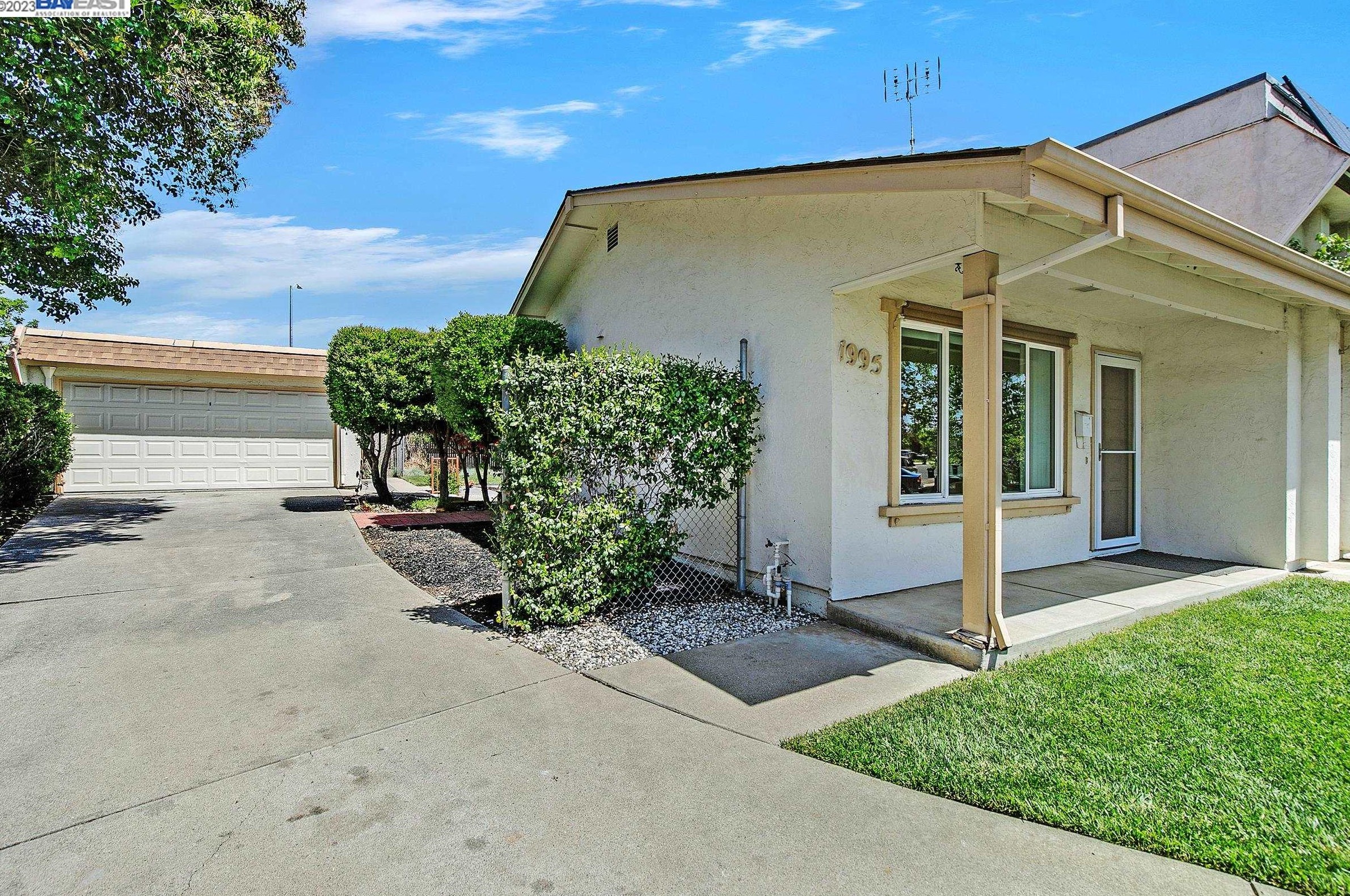 1995 De Vaca Way, Livermore, CA 94550