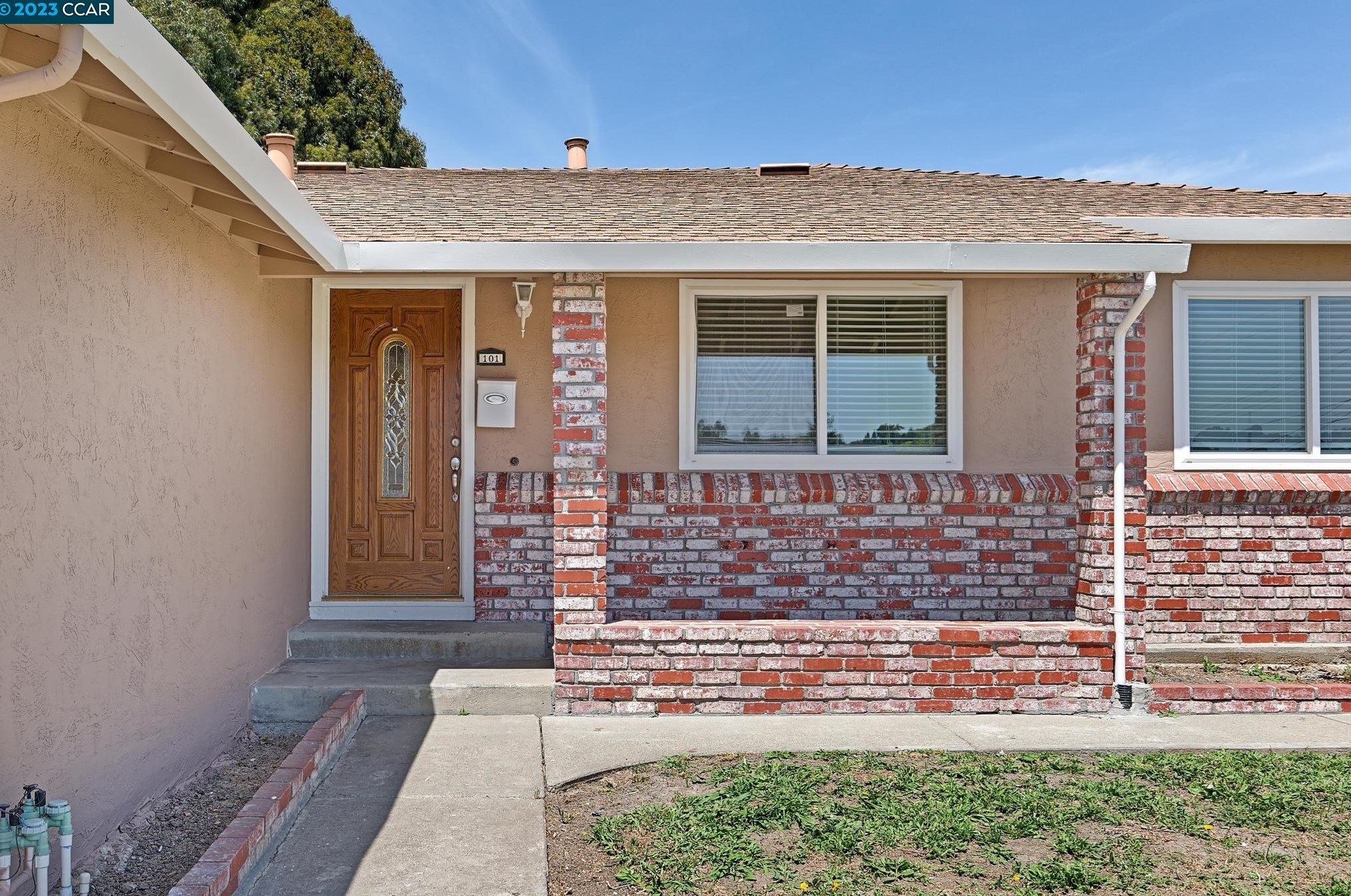 101 Zandra Ct, Richmond, CA 94806-1545