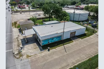 2002 7th Street, Bay City, TX 77414 - Photo 2