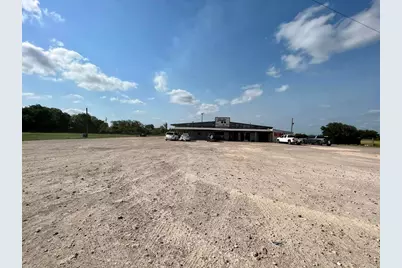 107 12th, Bay City, TX 77414 - Photo 2