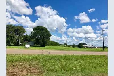 107 12th, Bay City, TX 77414 - Photo 4