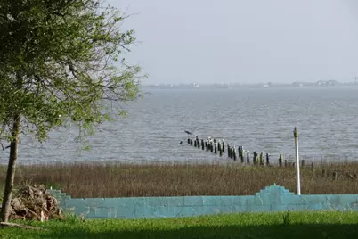 313 E Bayshore, Palacios, TX 77465 - Photo 2