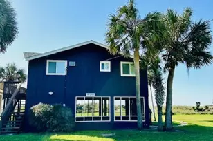 656 Beach Front Dr, Matagorda, TX 77457 - Photo 1