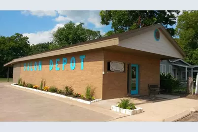 2105 6th Street, Bay City, TX 77414 - Photo 1