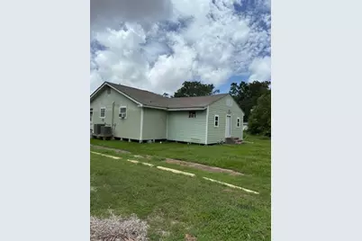 Reduced 200 Commerce Ave, Palacios, TX 77465 - Photo 4