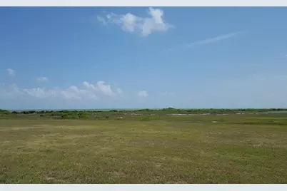 3561 Kiawah, Palacios, TX 77465 - Photo 2