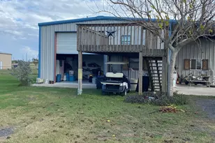 38 Eel Ct, Palacios, TX 77465 - Photo 1