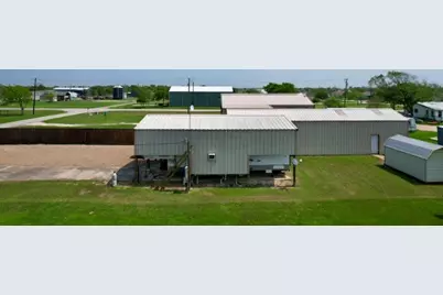 531 Burton, Matagorda, TX 77457 - Photo 6