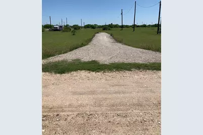 84 Seahorse Dr., Palacios, TX 77465 - Photo 1