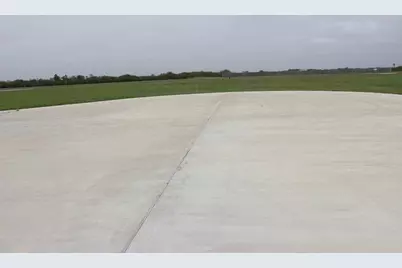 2920 Hammock Ct, Palacios, TX 77465 - Photo 4