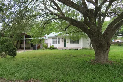 308 Matagorda, Palacios, TX 77465 - Photo 2