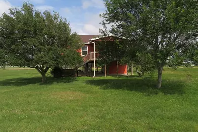 205 Buckskin, Palacios, TX 77465 - Photo 4