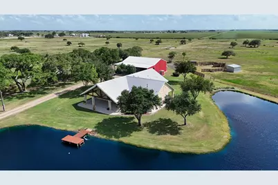 610 Fm 1862, Blessing, TX 77419 - Photo 2