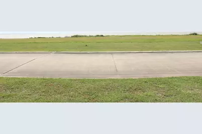 3348 Bay Point Dr., Palacios, TX 77465 - Photo 4