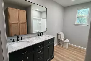 207 Henderson, Palacios, TX 77465 - Photo 14