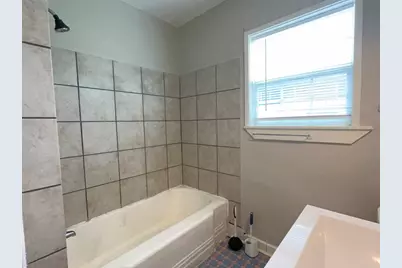 2308 8th St, Bay City, TX 77414 - Photo 8