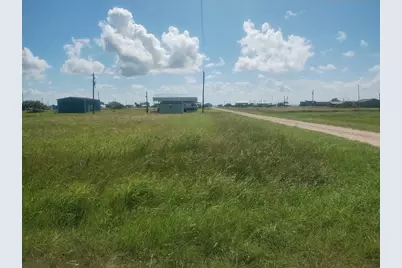 106 Salmon, Palacios, TX 77465 - Photo 4