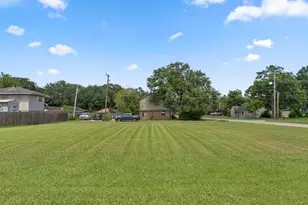 Ave I Matthews, Bay City, TX 77456 - Photo 1